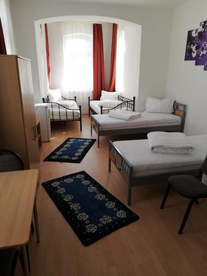 Pension Feldschloessl Ingolstadt Esterno foto